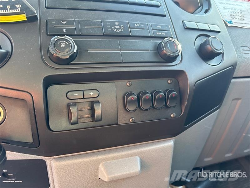 Ford TTS25-5-GY 35 ft on  Ford F-450 4x2 Van Mounted Ae Pacēlāji uz automašīnas bāzes