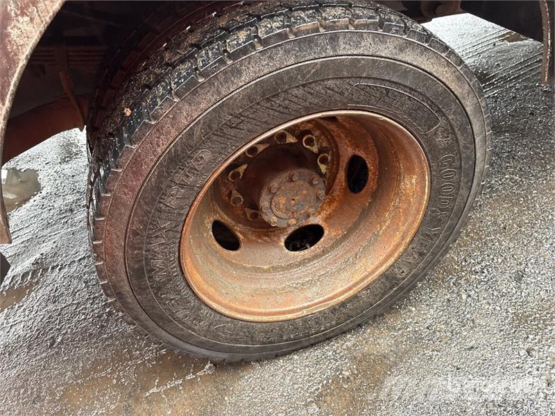 Ford TTS25-5-GY 35 ft on Ford F-450 4x4 Van Mounted Ae Auto korvtõstukid