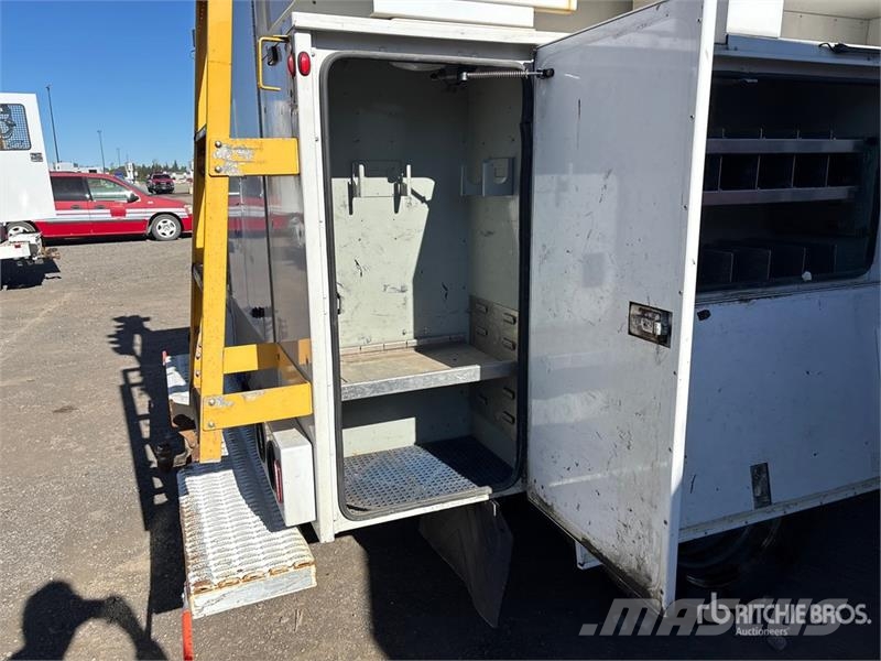 Ford TTS25-5-GY 35 ft on  Ford F-450 4x2 Van Mounted Ae Pacēlāji uz automašīnas bāzes