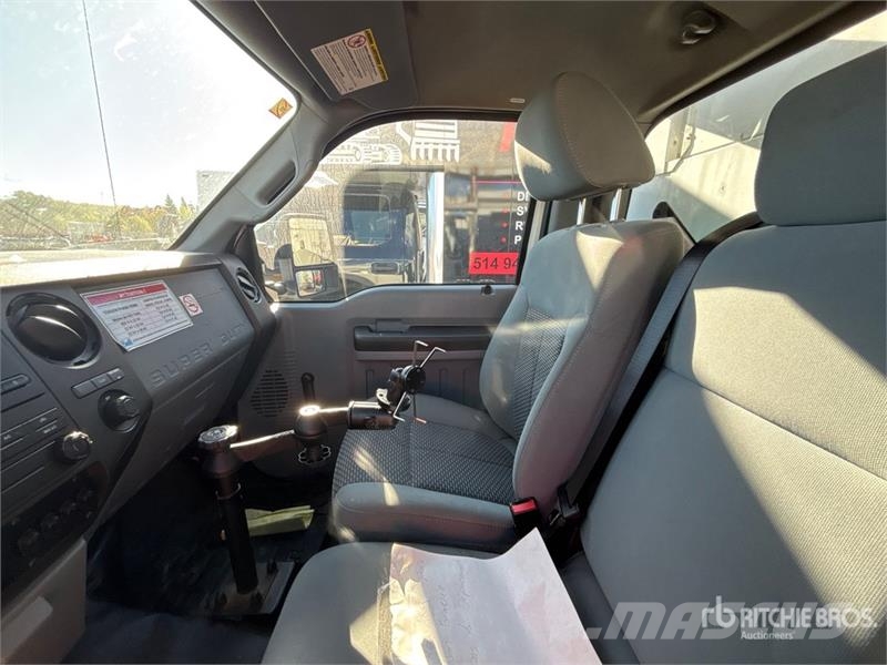 Ford TTS25-5-GY 35 ft on  Ford F-450 4x2 Van Mounted Ae Pacēlāji uz automašīnas bāzes
