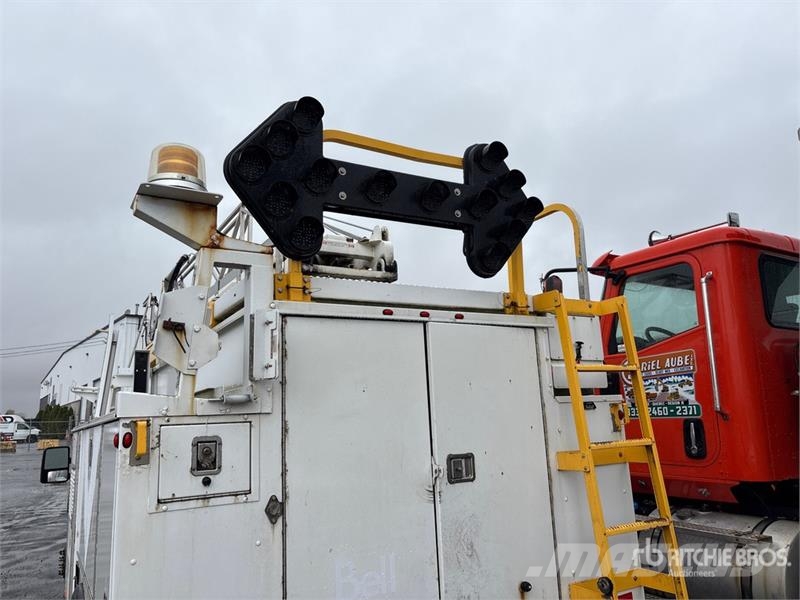 Ford TTS25-5-GY 35 ft on Ford F-450 4x4 Van Mounted Ae Auto korvtõstukid