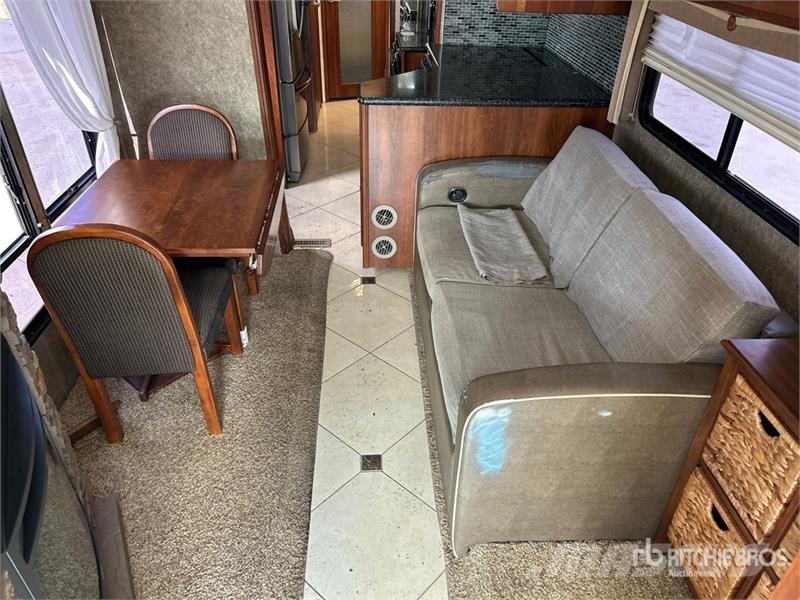 Forest River Georgetown XL Motor Home المنازل المتنقلة والكرافانات