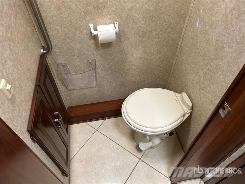 Forest River Georgetown XL Motor Home المنازل المتنقلة والكرافانات
