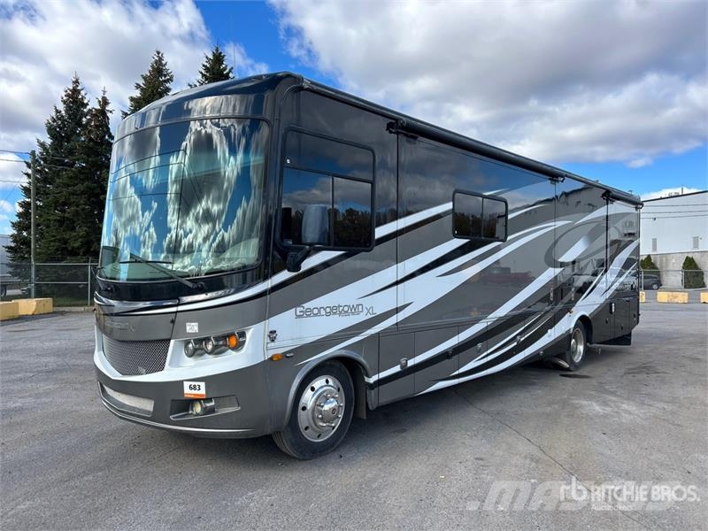 Forest River Georgetown XL Motor Home المنازل المتنقلة والكرافانات