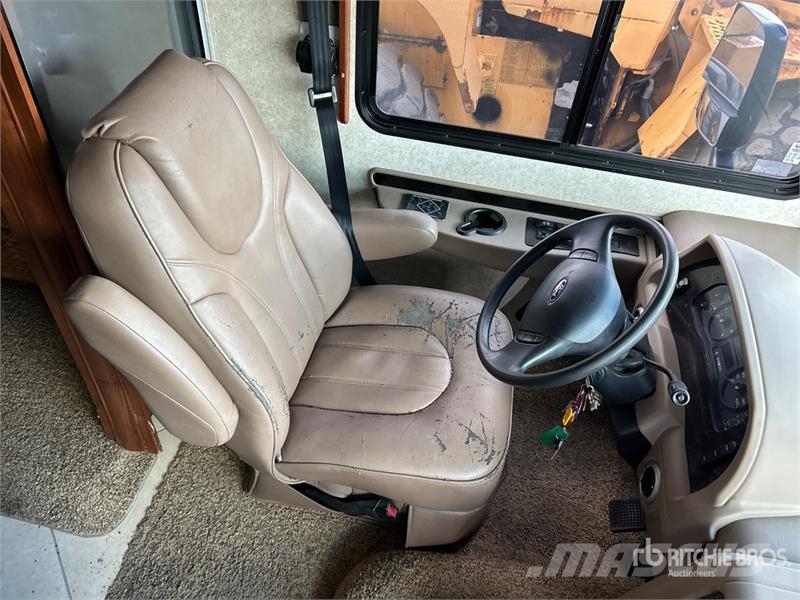 Forest River Georgetown XL Motor Home المنازل المتنقلة والكرافانات