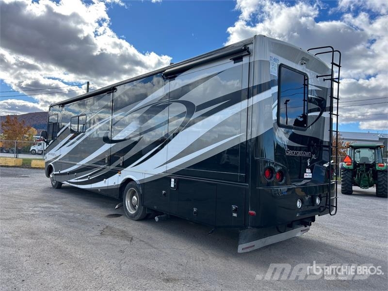 Forest River Georgetown XL Motor Home المنازل المتنقلة والكرافانات