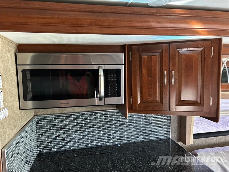 Forest River Georgetown XL Motor Home المنازل المتنقلة والكرافانات