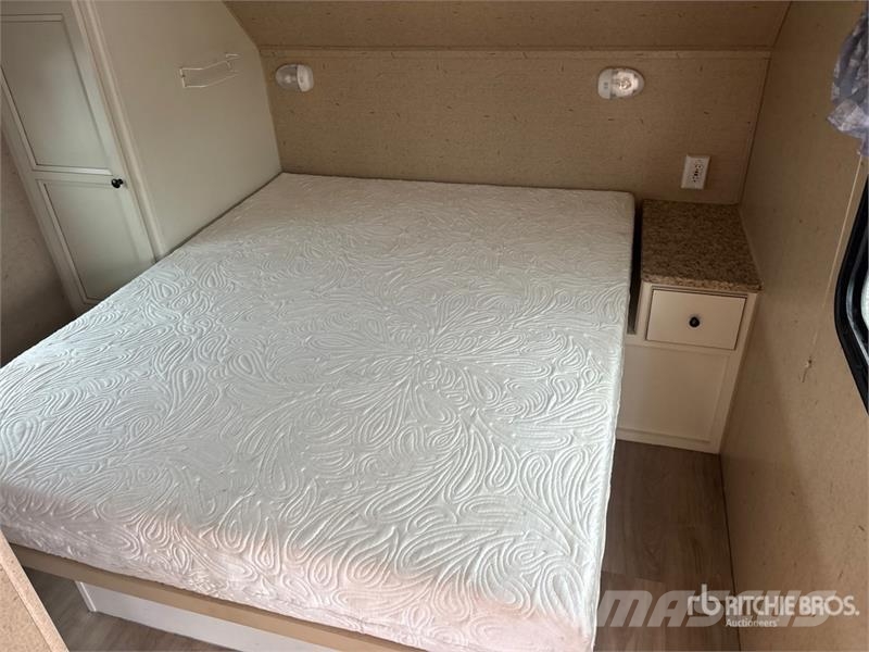 Forest River Palomino 24 ft T/A Travel Trailer Other trailers