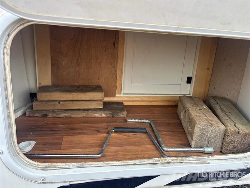 Forest River Palomino 24 ft T/A Travel Trailer Other trailers