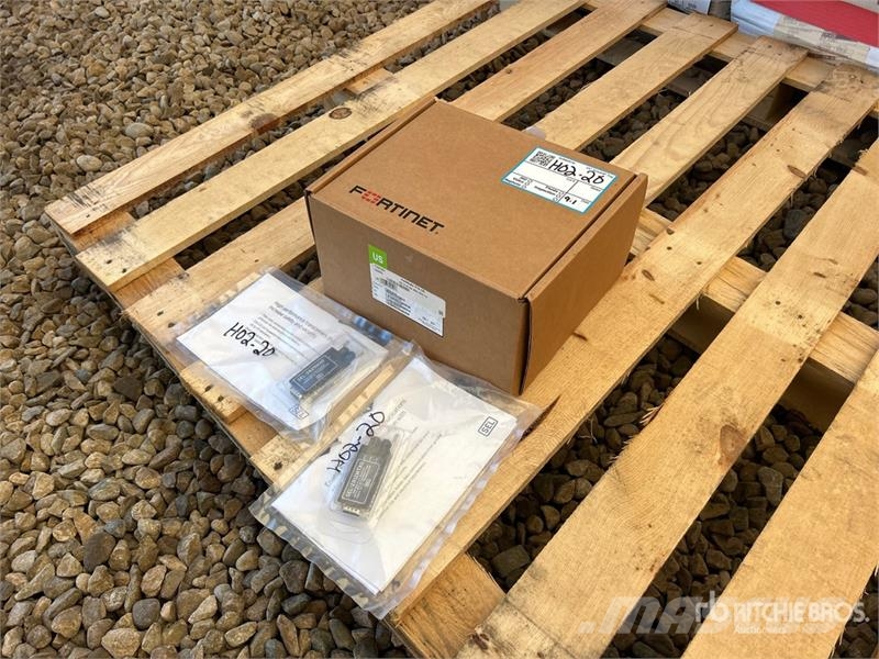 Fortinet FG-51G-BDL-950-12 Quantity of (1)FortiGat 其他組件