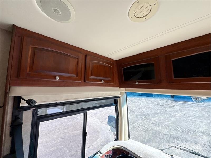Four Winds 40k Motor Home Autocaravanas e Caravanas
