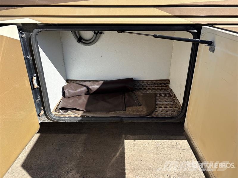 Four Winds 40k Motor Home Autocaravanas e Caravanas