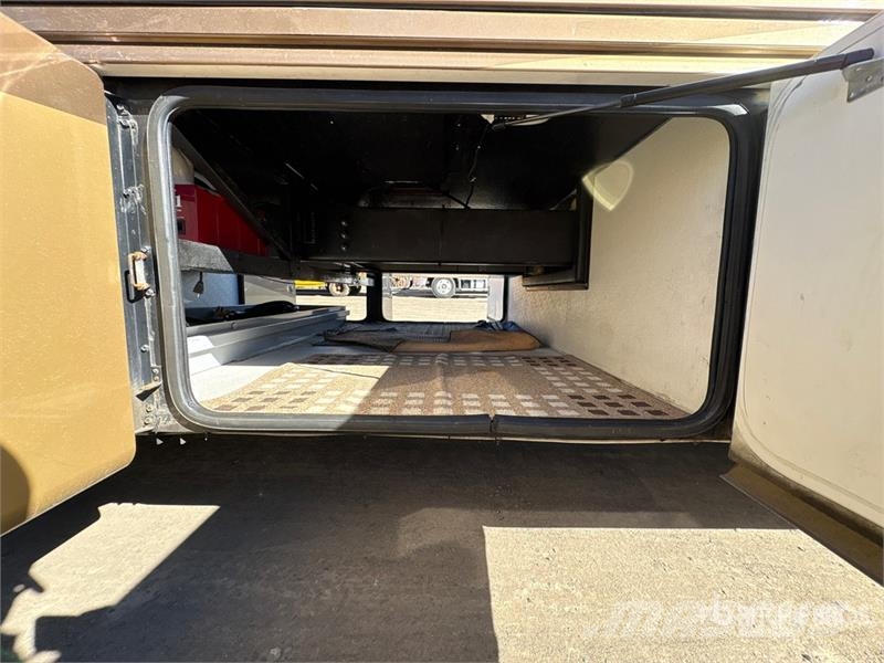 Four Winds 40k Motor Home Autocaravanas e Caravanas