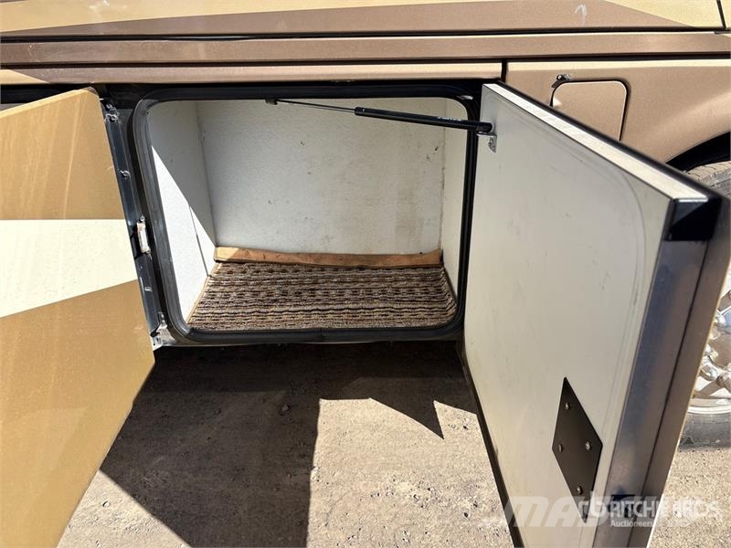 Four Winds 40k Motor Home Autocaravanas e Caravanas