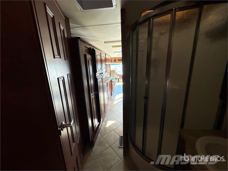 Four Winds 40k Motor Home Autocaravanas e Caravanas