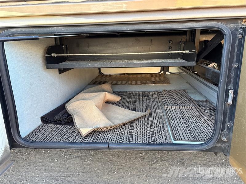 Four Winds 40k Motor Home Autocaravanas e Caravanas