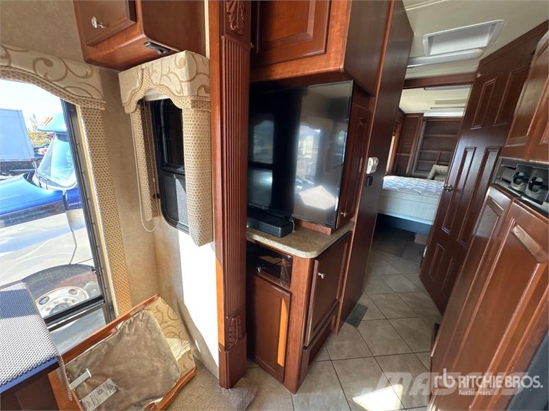 Four Winds 40k Motor Home Autocaravanas e Caravanas