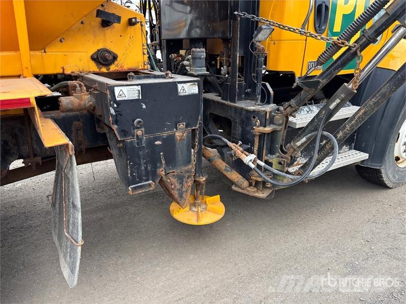 Freightliner 108SD 4x2 Snow Plow Truck Kommunal-Sonderfahrzeuge