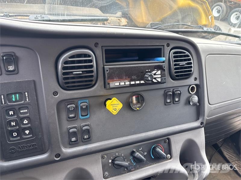 Freightliner 108SD 4x2 Snow Plow Truck Kommunal-Sonderfahrzeuge