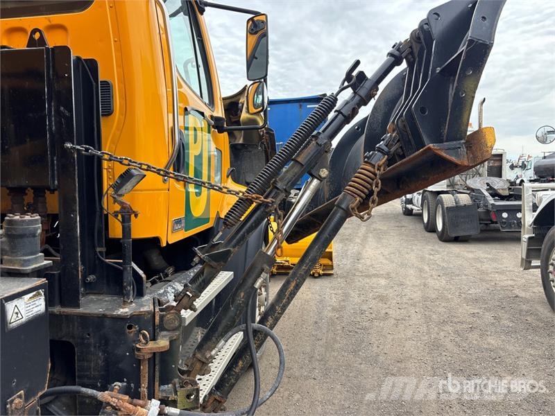Freightliner 108SD 4x2 Snow Plow Truck Kommunal-Sonderfahrzeuge