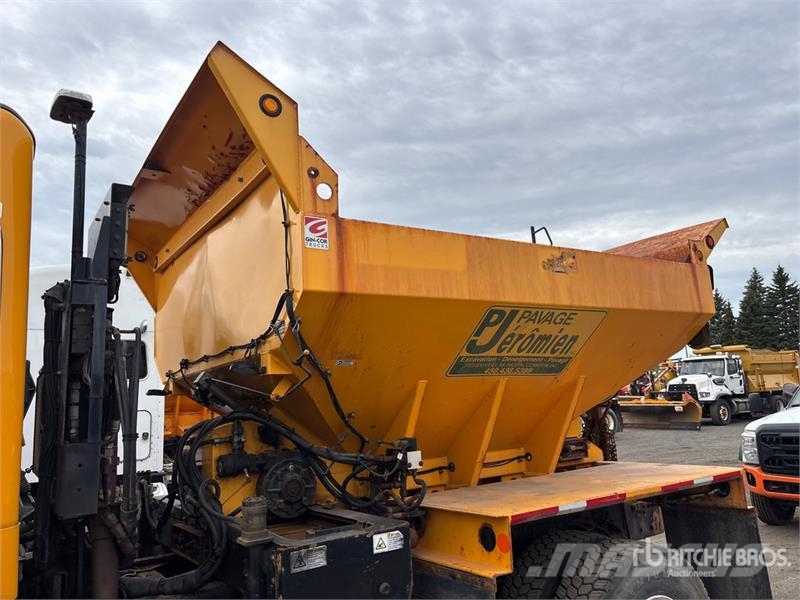 Freightliner 108SD 4x2 Snow Plow Truck Kommunal-Sonderfahrzeuge
