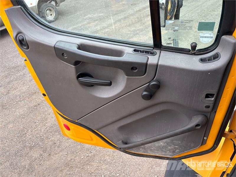 Freightliner 108SD 4x2 Snow Plow Truck Kommunal-Sonderfahrzeuge