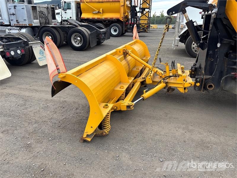 Freightliner 108SD 4x2 Snow Plow Truck Kommunal-Sonderfahrzeuge