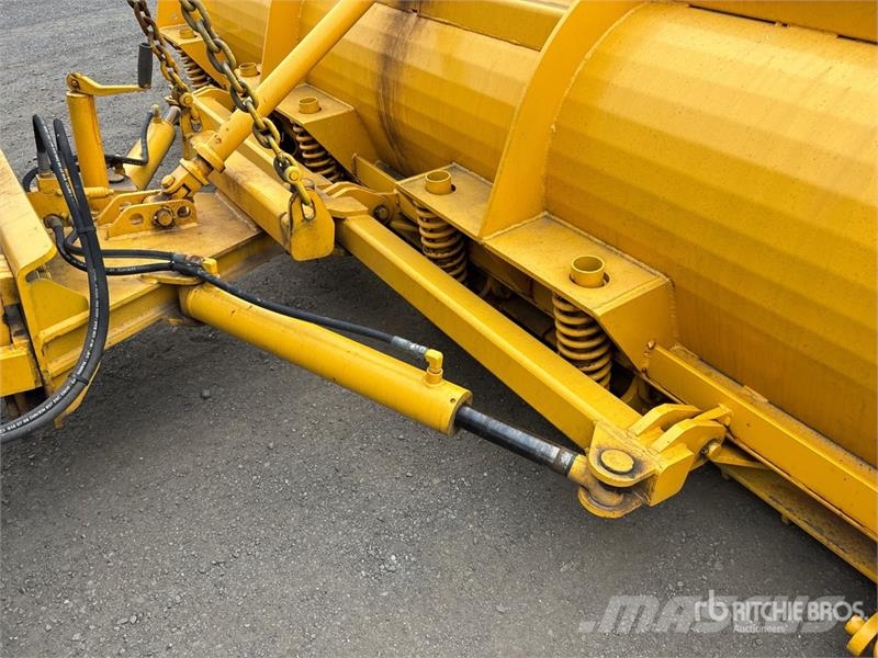 Freightliner 108SD 4x2 Snow Plow Truck Kommunal-Sonderfahrzeuge
