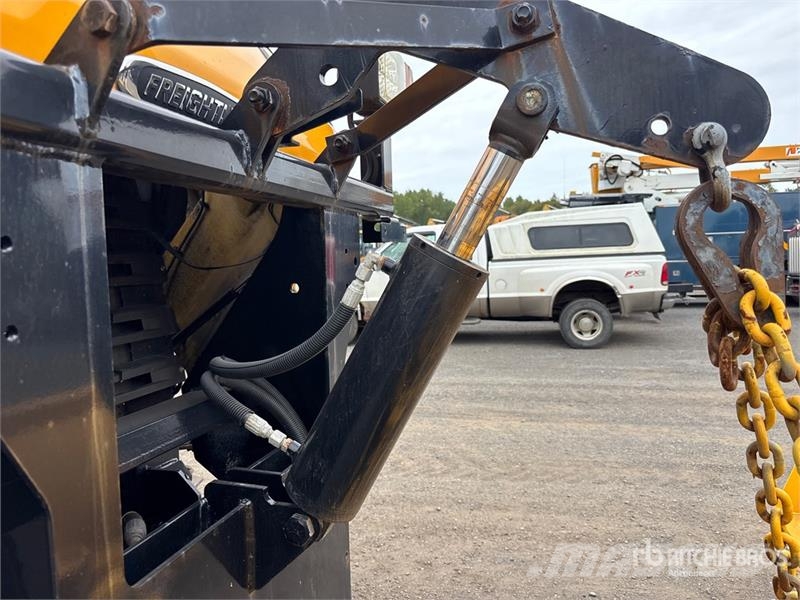 Freightliner 108SD 4x2 Snow Plow Truck Kommunal-Sonderfahrzeuge