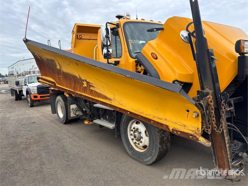 Freightliner 108SD 4x2 Snow Plow Truck Kommunal-Sonderfahrzeuge