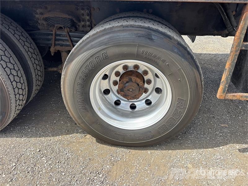 Freightliner 114SD Camiones grúa
