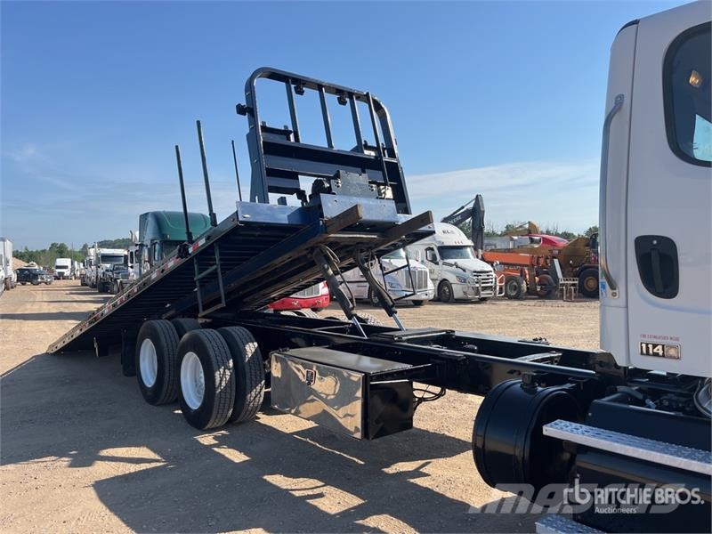 Freightliner 114SD 6x4 Rollback Truck Recovery vehicles