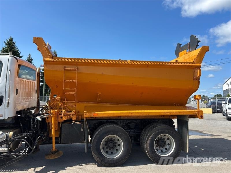 Freightliner 114SD 6x4 Snow Plow Truck مركبات الأغراض العامة
