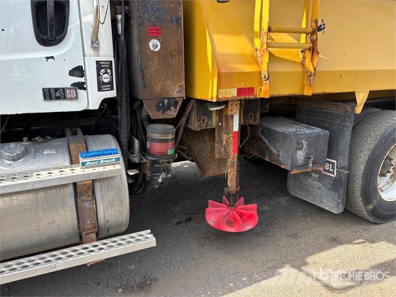 Freightliner 114SD 6x4 Snow Plow Truck 都市/通用型車輛