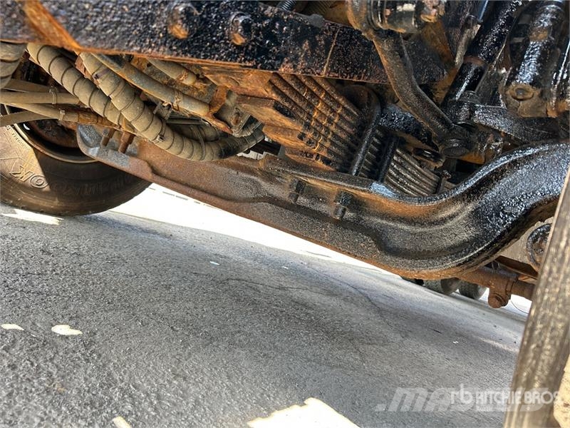Freightliner 114SD 6x4 Snow Plow Truck مركبات الأغراض العامة