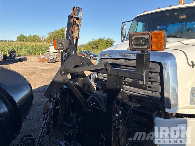 Freightliner 114SD 6x4 Snow Plow Truck Visuotinės / bendrosios paskirties automobiliai