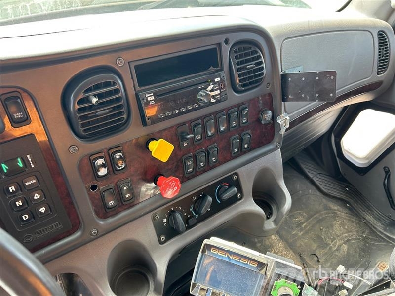 Freightliner 114SD 6x4 Snow Plow Truck مركبات الأغراض العامة
