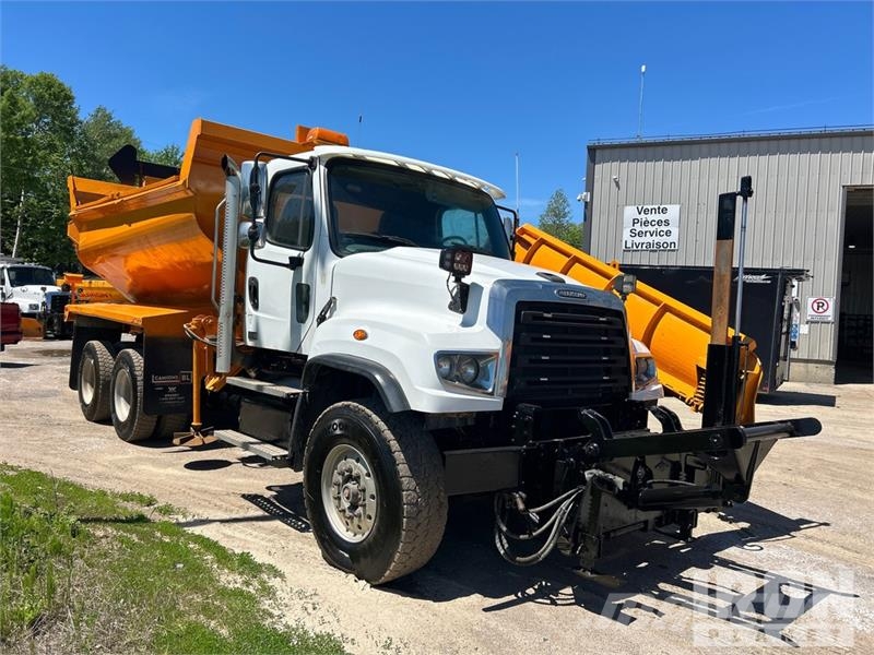 Freightliner 114SD 6x4 Snow Plow Truck Komunálne / Multi-úžitkové vozidlá