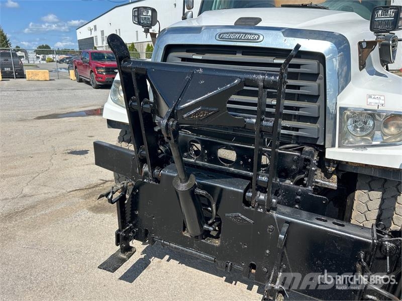 Freightliner 114SD 6x4 Snow Plow Truck مركبات الأغراض العامة