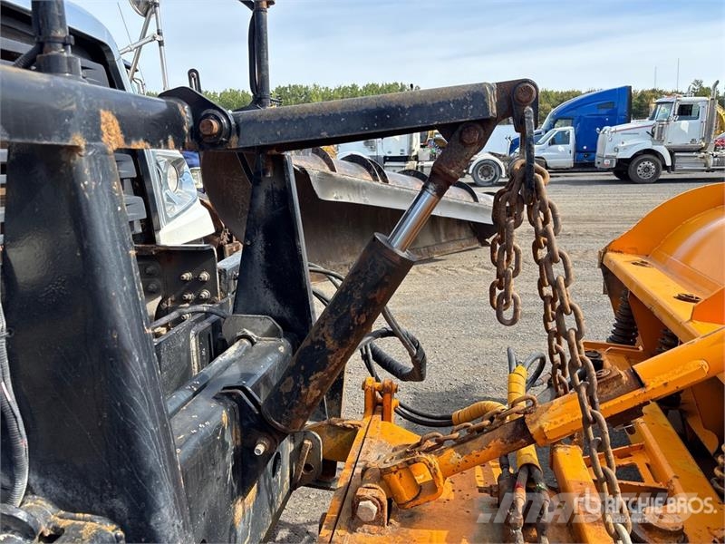 Freightliner 114SD 6x4 Snow Plow Truck 都市/通用型車輛