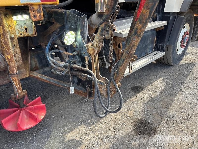 Freightliner 114SD 6x4 Snow Plow Truck 都市/通用型車輛