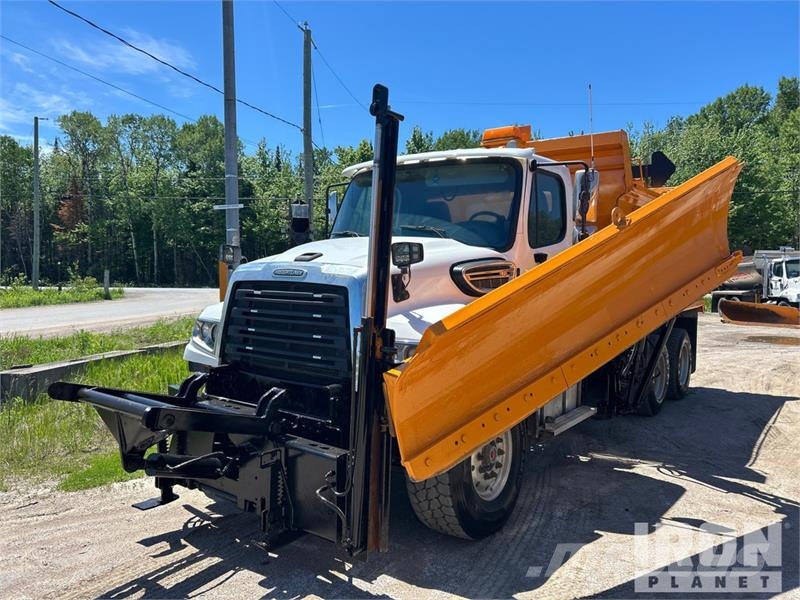 Freightliner 114SD 6x4 Snow Plow Truck Komunálne / Multi-úžitkové vozidlá