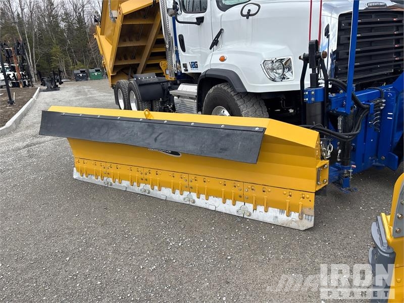 Freightliner 114SD 6x4 Snow Plow Truck (Unused) Forsvar/Miljø