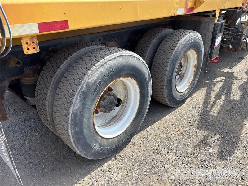 Freightliner 114SD 6x4 Snow Plow Truck 都市/通用型車輛