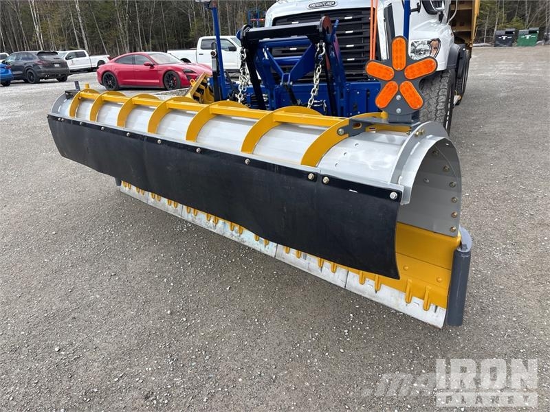 Freightliner 114SD 6x4 Snow Plow Truck (Unused) Forsvar/Miljø