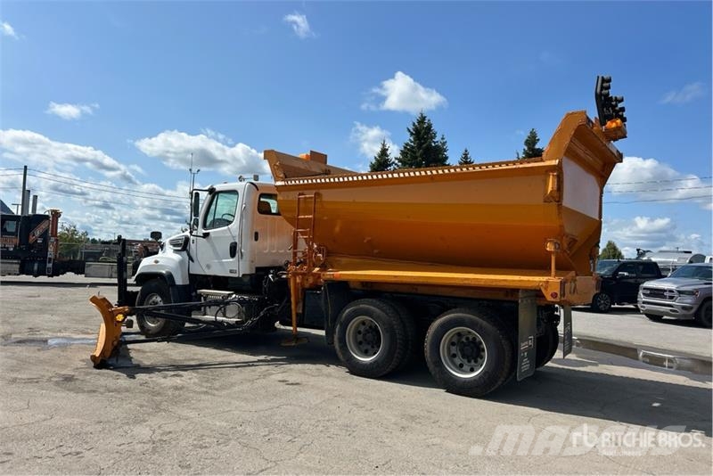 Freightliner 114SD 6x4 Snow Plow Truck مركبات الأغراض العامة