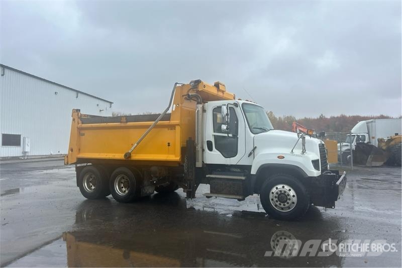 Freightliner 114SD 6x4 T/A Dump Truck Sklápěče