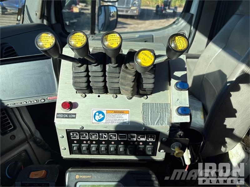 Freightliner 114SD 6x4 Snow Plow Truck Visuotinės / bendrosios paskirties automobiliai