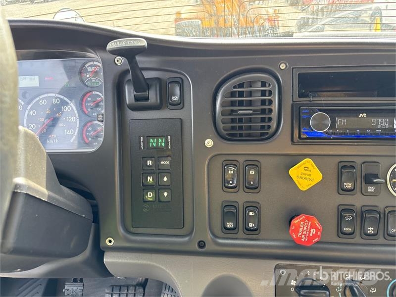 Freightliner 114SD 6x4 Snow Plow Truck 都市/通用型車輛