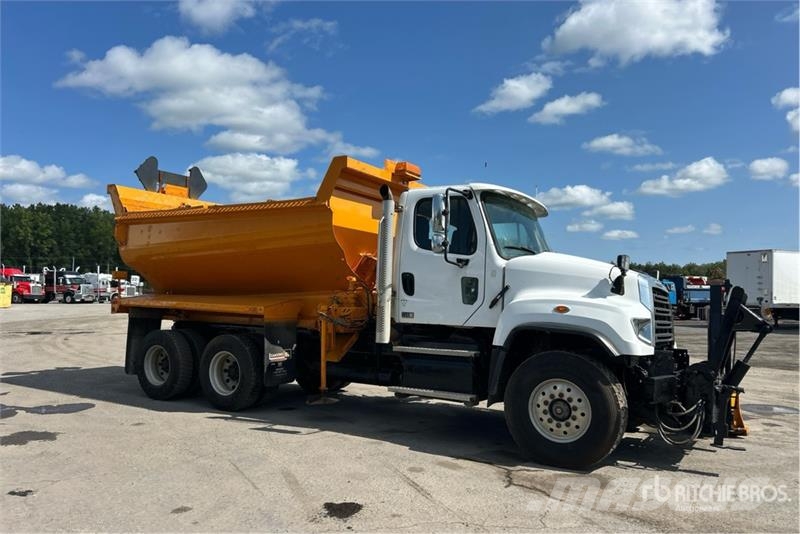 Freightliner 114SD 6x4 Snow Plow Truck مركبات الأغراض العامة